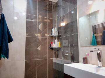 Фото номера Апартаменты с 2 спальнями Апартаменты Modern and fully equipped apartment г. Вентспилс 49