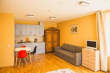 Фото номера Апартаменты-студио на 1 этаже Апартаменты Ventspils Rātslaukuma apartamenti г. Вентспилс 3