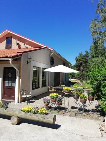 Фото номера Улучшенный номер-студио Апарт-отели Villa Leonardo г. Вентспилс 2